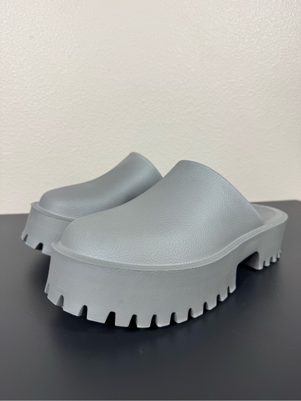 Jeffrey Campbell Free People Bae Clogge Platform Mules Clogs Gray
